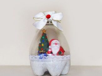 como fazer globo de neve de garrafa pet (9)